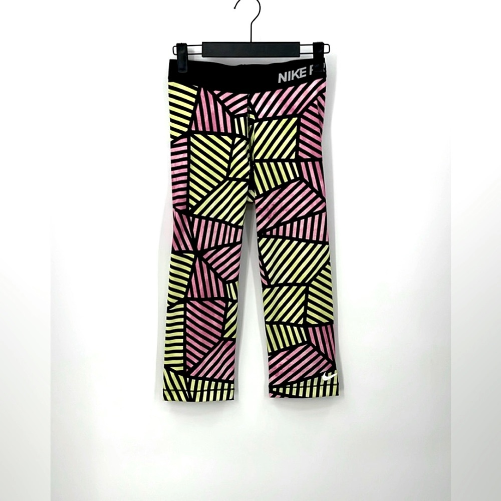 NIKE Pro Cropped Legging